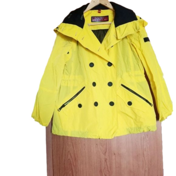 Burberry Jackets & Blazers - Burberry WINDBREAKER/RAIN jacket 6 Womens